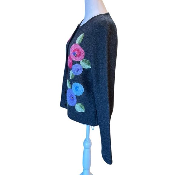 Teddi Embroidered Floral Wool Cardigan Sweater Womens Size Medium Petite - Picture 4 of 9